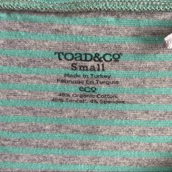 Toad&Co Gray Green Stripe Half Sleeve T-Shirt Tee Top Front Pocket Size S - Picture 2 of 6